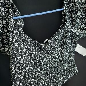 Hollister Black and White Top